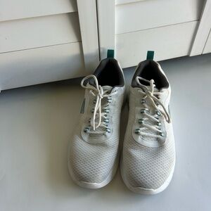 Men’s Skechers White and Green Lightweight Sneakers